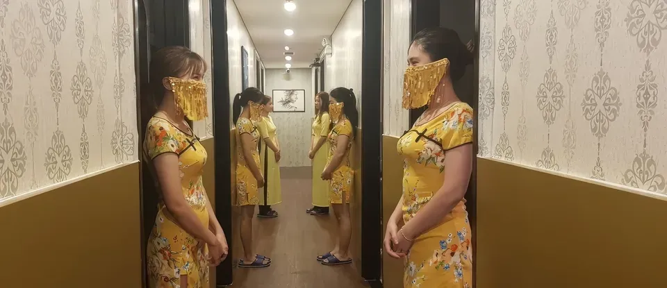 越南 傳統 服裝 Phùng Thủy SPA 工作人員