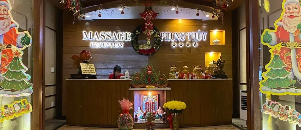 聖誕節 設有裝飾的 按摩店 大廳