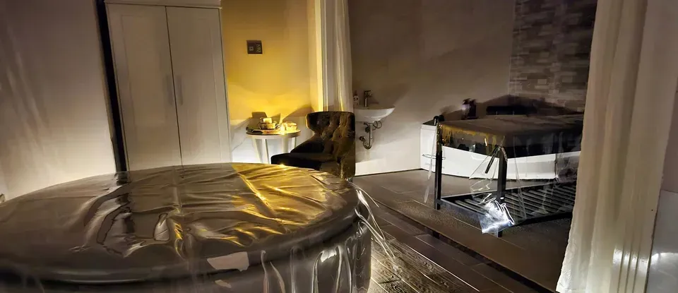 圓形 設有的 SPA 房