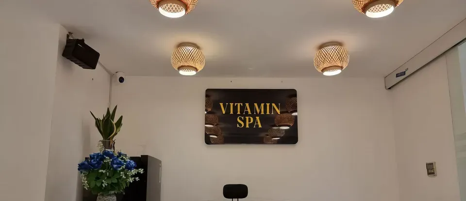 Vitamin SPA的 整潔的 大廳與 服務櫃檯