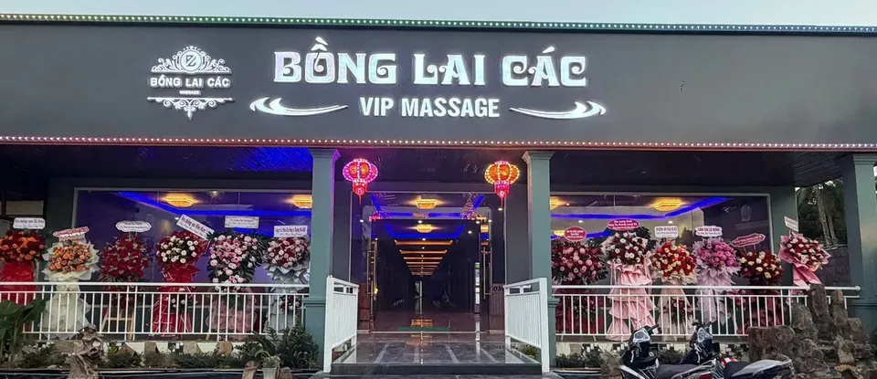 Bong Lai Các VIP 按摩店 外部 全景